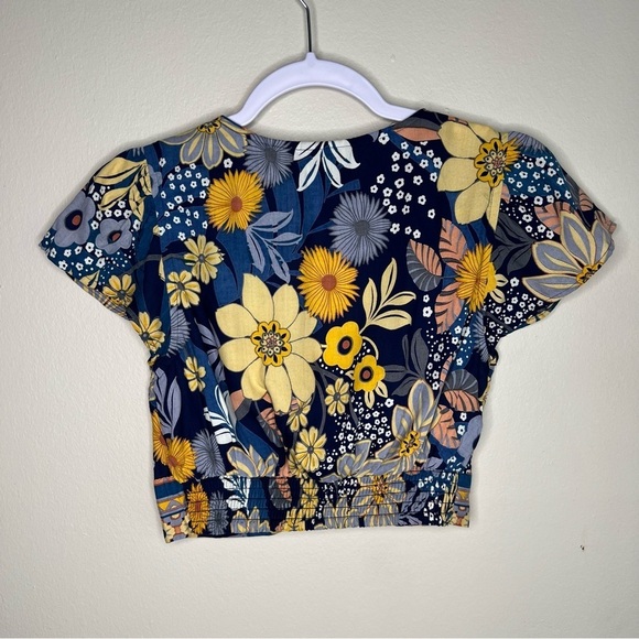 Angie Womens Size S Boho Floral Print Flutter Sleeve Surplice Neck Crop Top - Picture 2 of 8